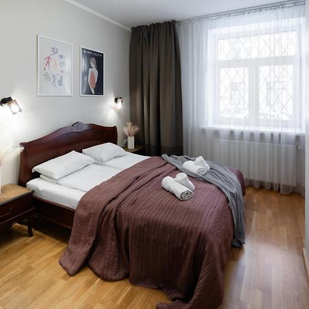 Riga Embassy Center Apartment With Parking Exterior foto