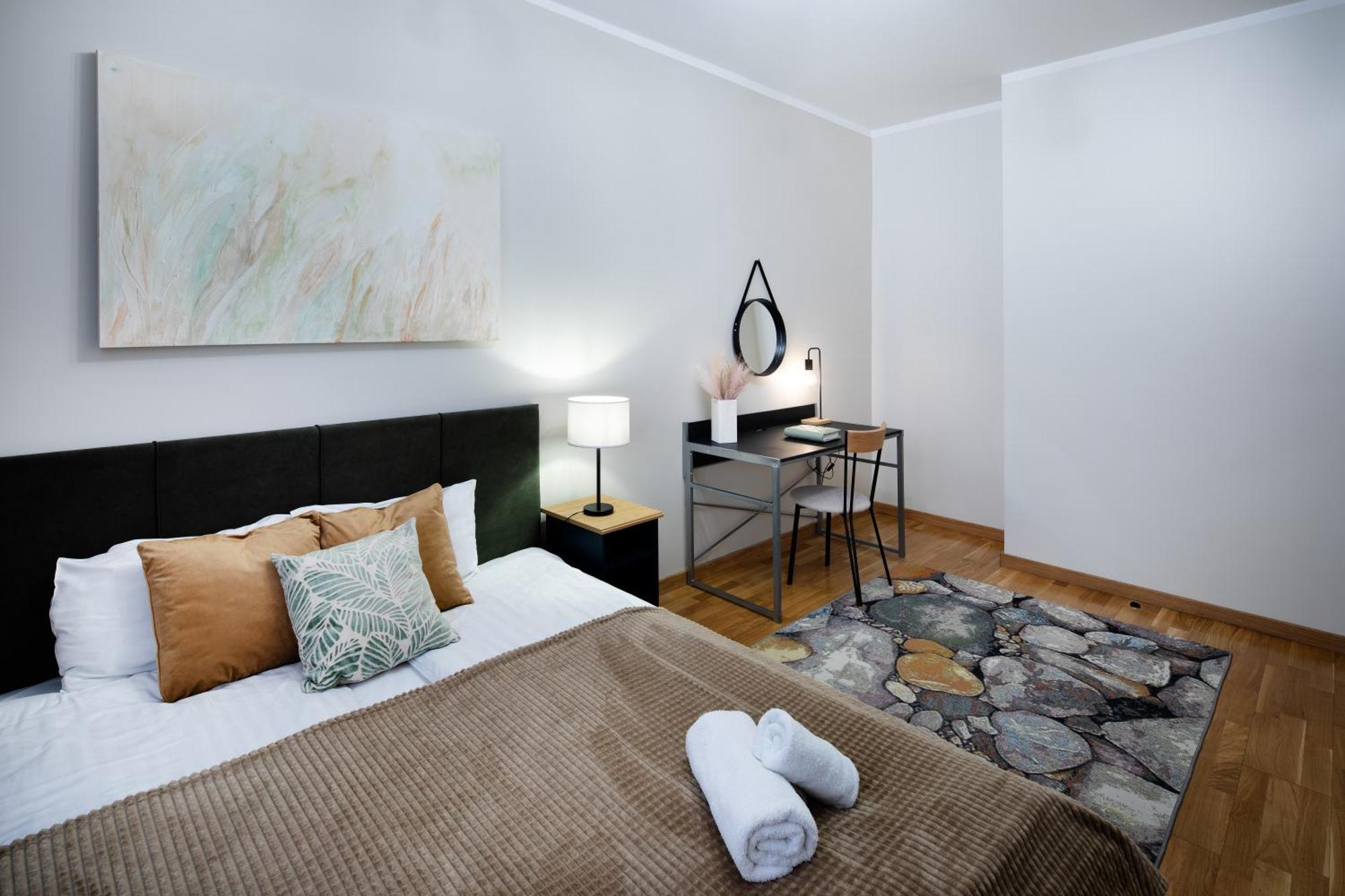 Riga Embassy Center Apartment With Parking Exterior foto